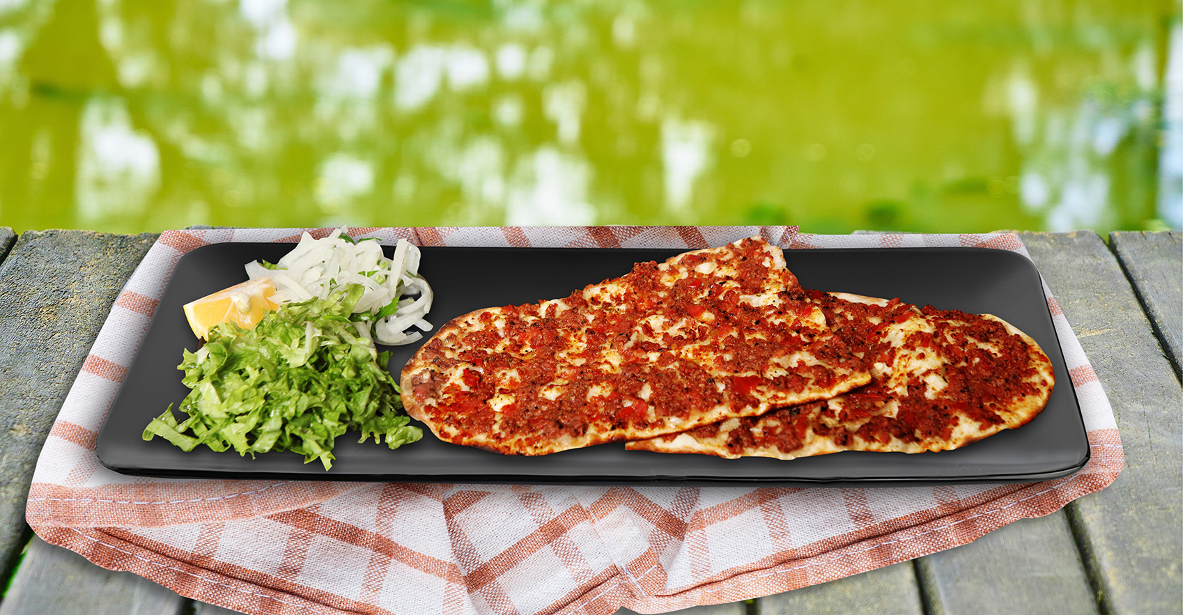 Acılı Lahmacun